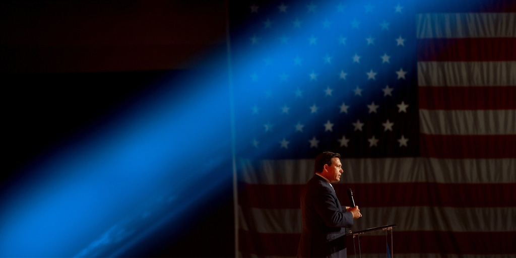 Ron DeSantis' blocking of legacy media coverage is dangerous for democracy - Vimarsana News