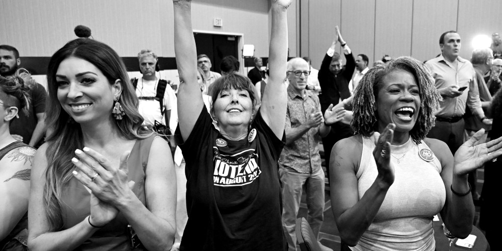 Kansas women surprised America with abortion amendment vote - Vimarsana News