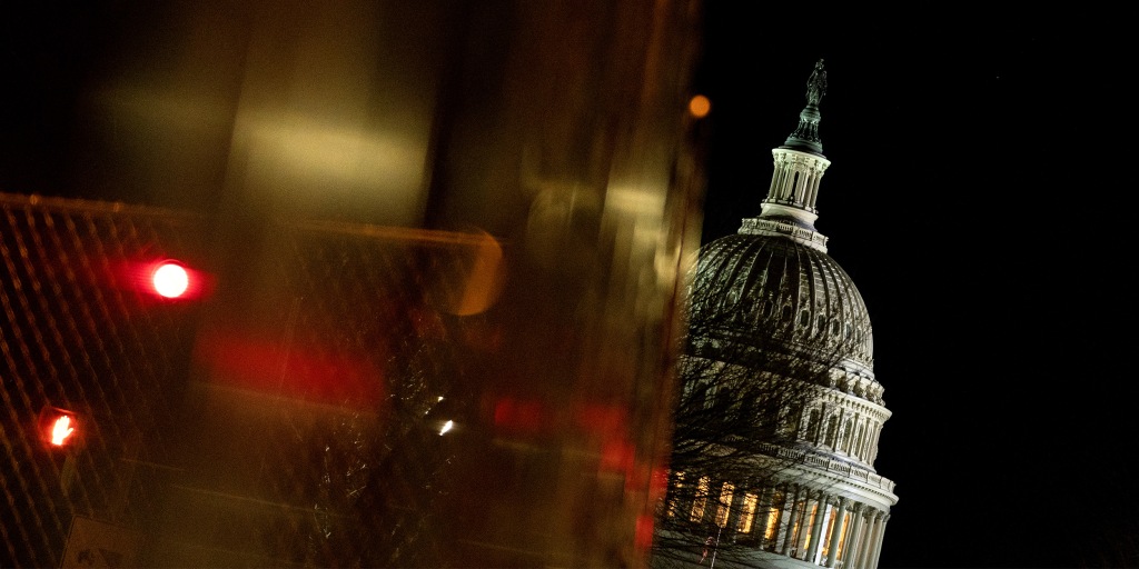 Democrats' botched stock trading ban is a huge missed chance - Vimarsana News