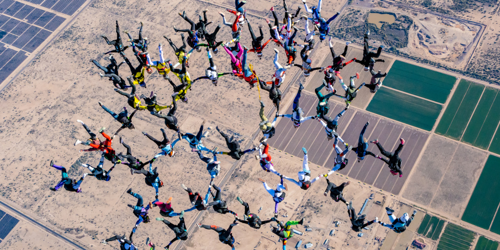 This all-women skydiving team set a world record to inspire girls to lead bold, brave lives - Vimarsana News