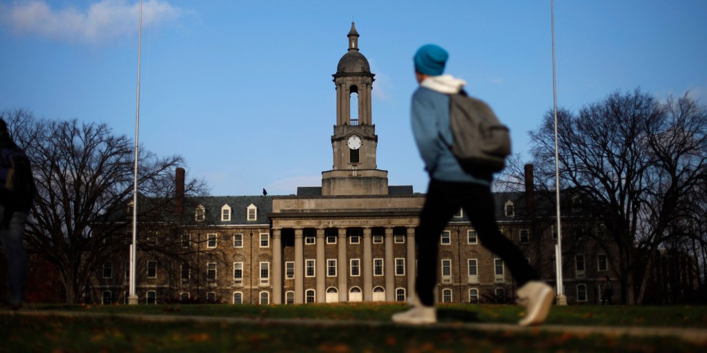 More than a dozen Penn State University students are accused of packaging and selling cocaine as part of a multistate drug operation. <https://t.co/fRv8tyRoeW>
