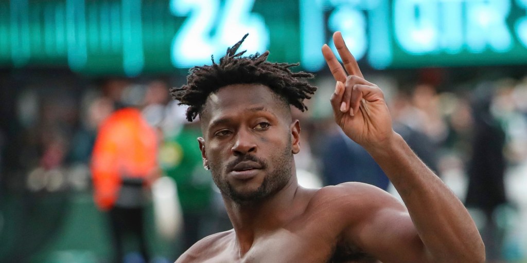 Fallen NFL star Antonio Brown strips shirt mid-game, storms off field