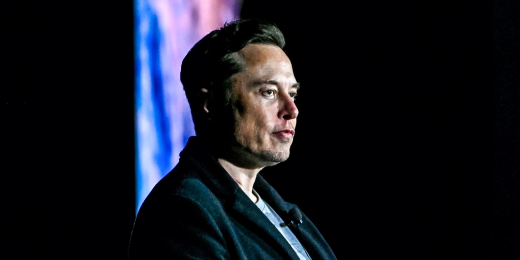 Musk plans to relaunch Twitter premium service,
again