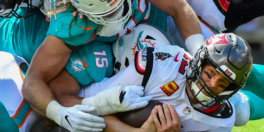 NFL disciplines Miami Dolphins for team's improper pursuit of Tom Brady