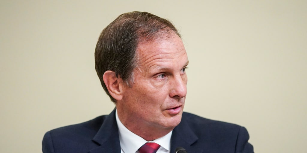 By GOP's standards, Trump's classified docs scandal now a 'problem' - Vimarsana News