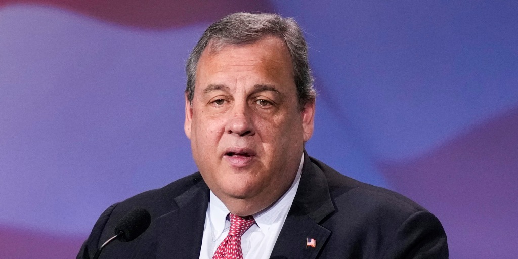 Woman claiming to be relative of Chris Christie injures 6