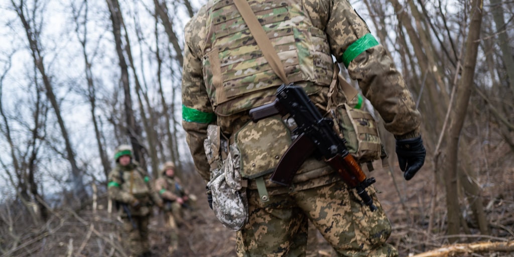 230120-ukraine-bakhmut-ukrainian-soldier