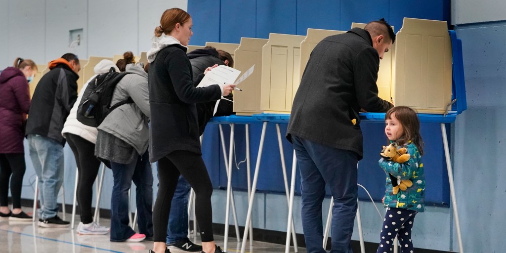 With latest win, nearly half of U.S. has automatic voter registration - Vimarsana News