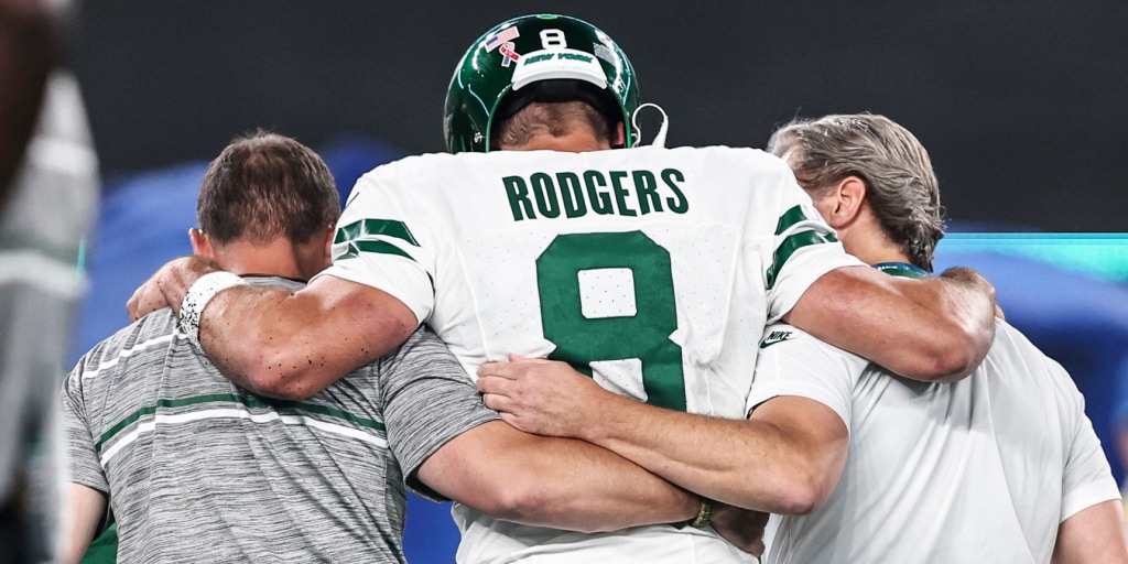 Aaron Rodgers injury during NY Jets vs. Buffalo Bills game at MetLife  Stadium