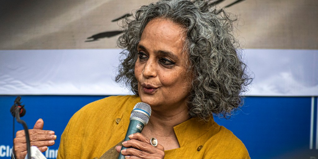 Prosecuting Arundhati Roy is a big red flag for India's free speech - Vimarsana News