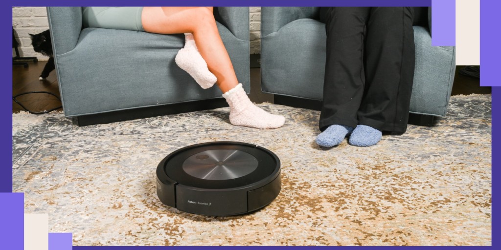 231122-cyber-monday-roombas-oo