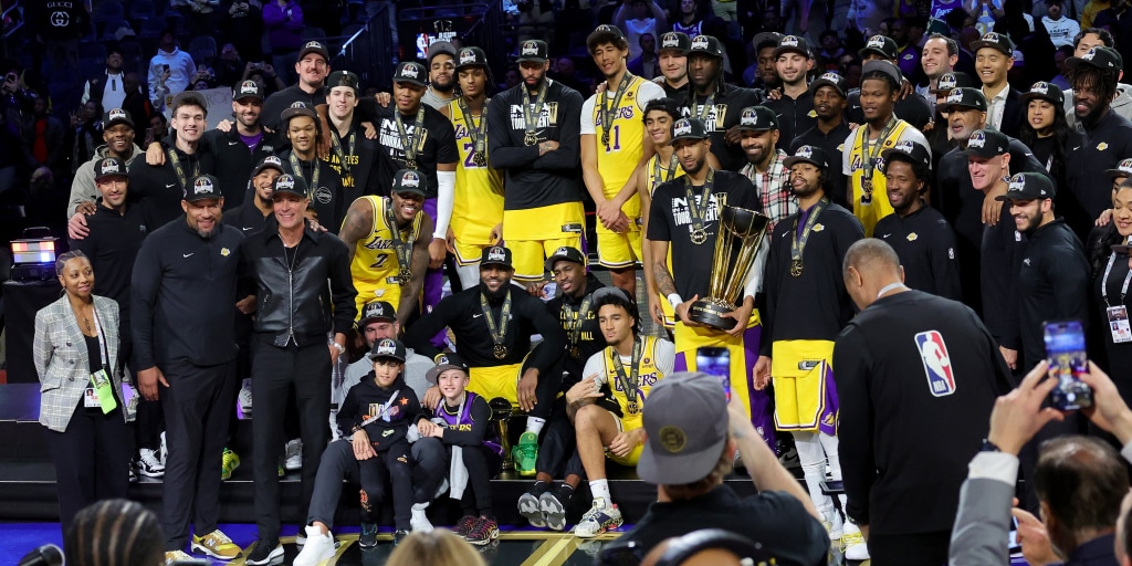 231210-LAKERS-IN-SEASON-TOURNAMENT-WIN-RC-1205A-d53575.jpg