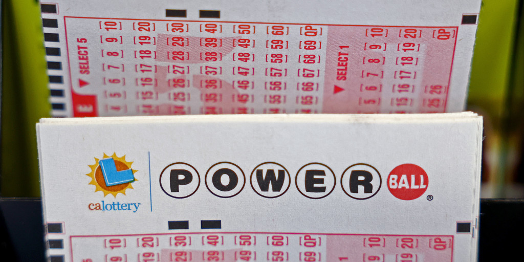 To the tens of thousands and likely more dreaming about a $1 billion Powerball win, the anticipation is over: Someone who bought a ticket in Illinois won it all