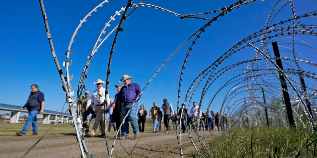 On border policy, White House appears to strike a nerve with GOP - Vimarsana News