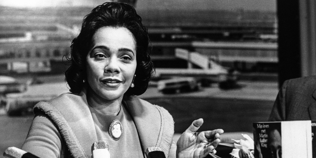 On MLK Day, Jonathan Majors should learn about Coretta Scott King - Vimarsana News