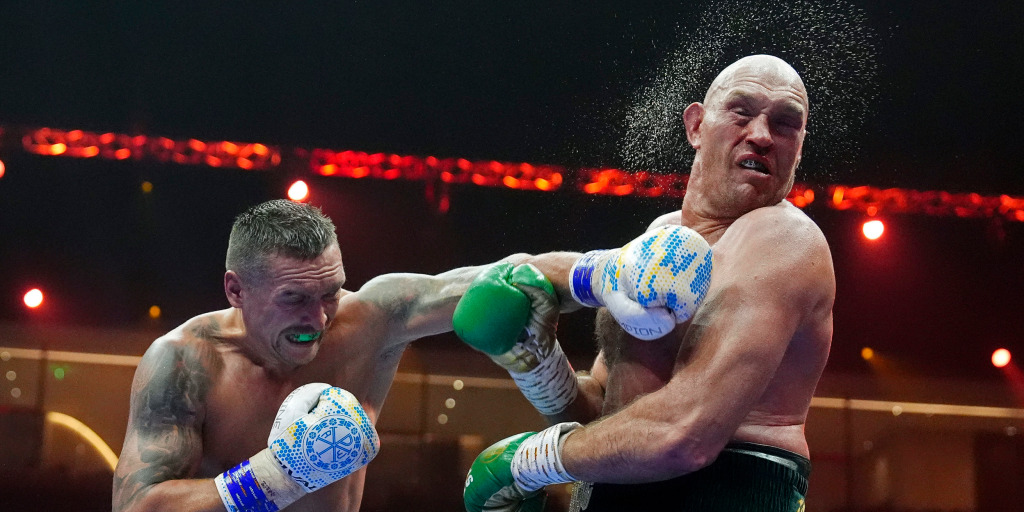 Oleksandr Usyk beats Tyson Fury by split decision to become the undisputed heavyweight champion