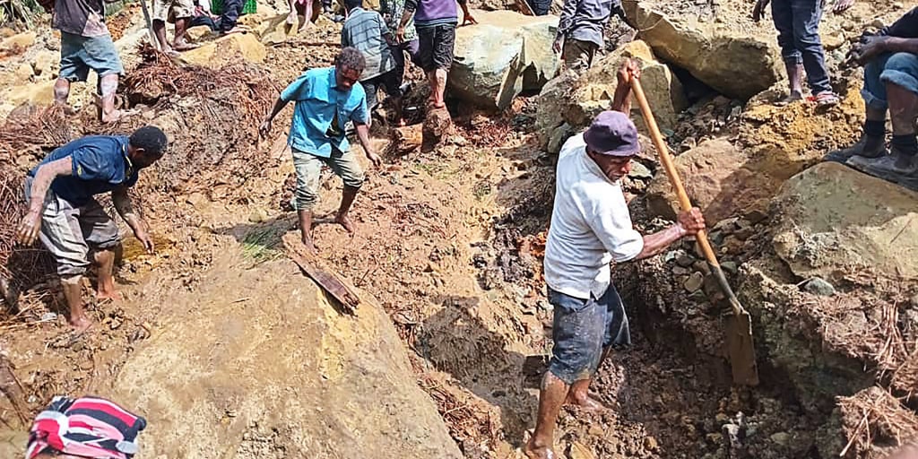 Papua New Guinea says landslide killed more than 2 000