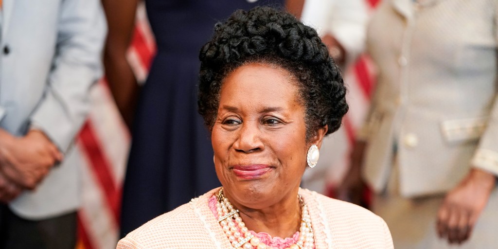 Rep. Sheila Jackson Lee dies after battle with cancer