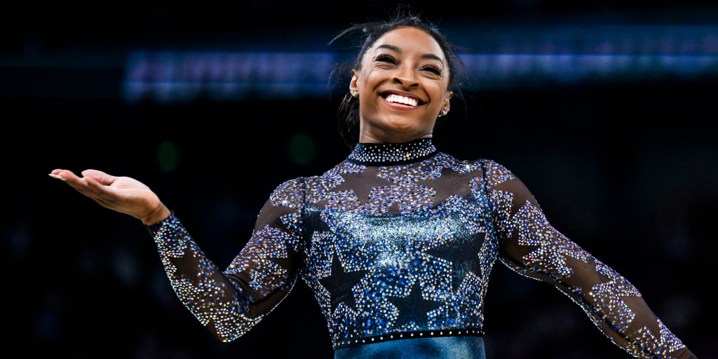 Simone Biles pushes through calf pain, Team USA gymnastics women's team  sits in first