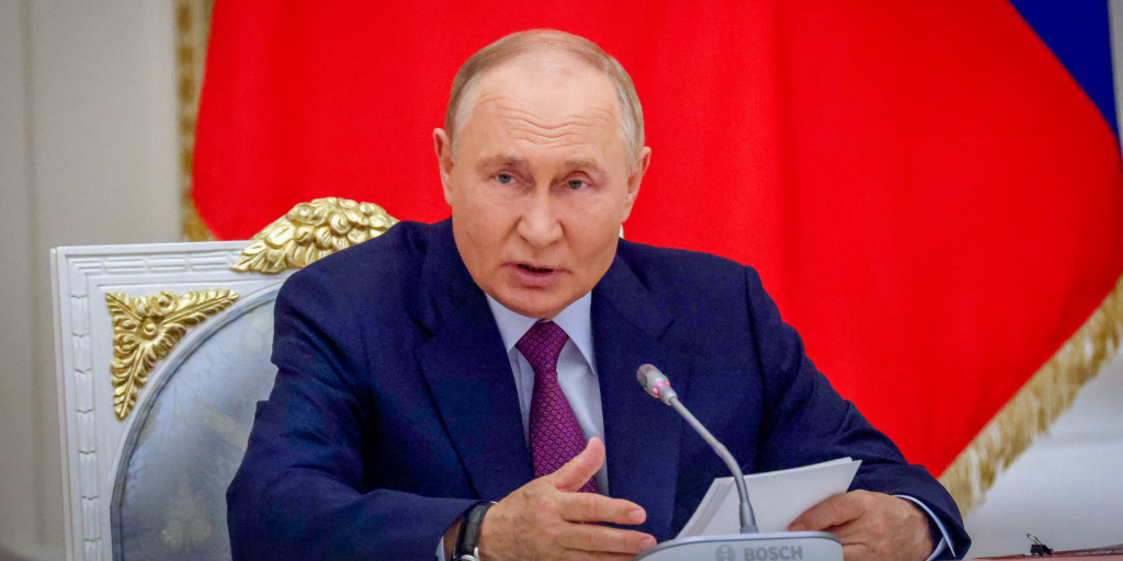 L'avviso di Putin: 'Armi atomiche in caso di minaccia critica'