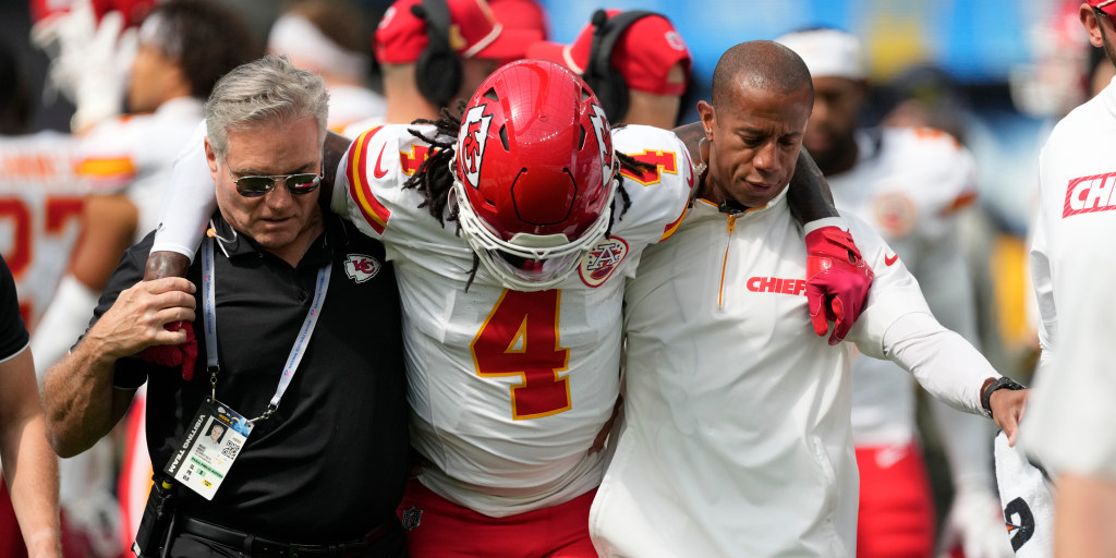 Chiefs WR Rashee Rice out after hit to knee