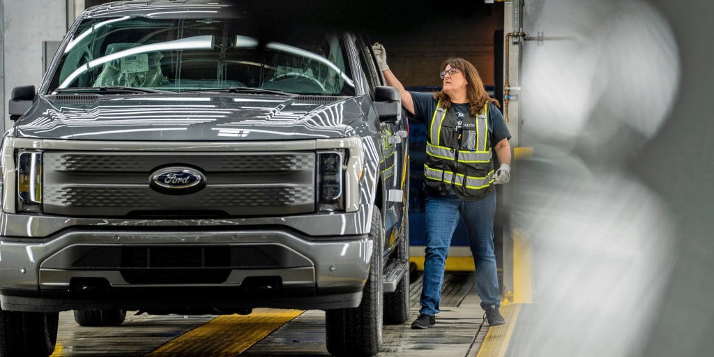 Ford's third-quarter sales up 0.7% as GM overtakes it in EVs