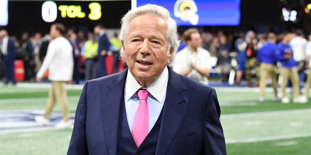 https://media-cldnry.s-nbcnews.com/image/upload/t_nbcnews-fp-1024-512,f_auto,q_auto:best/rockcms/2024-10/241008-robert-kraft-2019-ac-1133p-3e5c3b.jpg