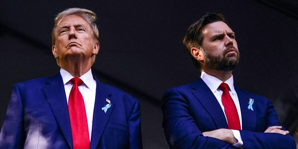 jd vance cross dressing Drag Photo Sends Internet Into Meltdown JD Vance in drag at