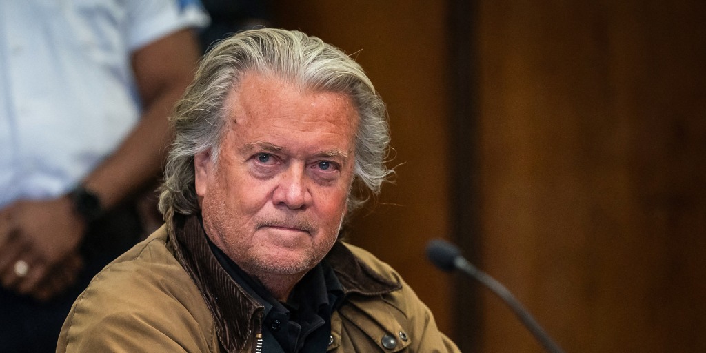 Steve Bannon pleads guilty in New York 'We Build the Wall' case