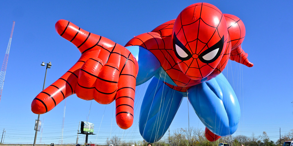 Macy's Thanksgiving Day Parade live updates: All the floats, performances, news and more