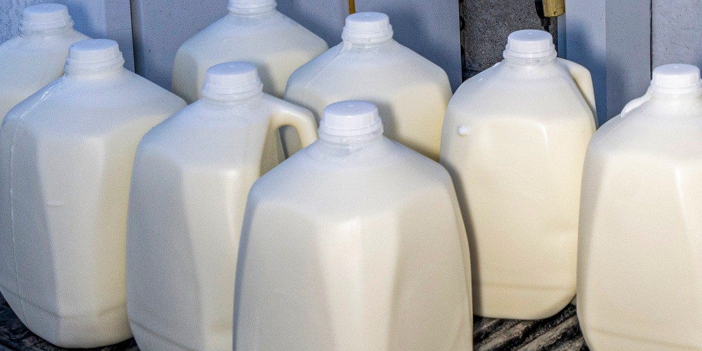 Bird flu detected in second lot of raw milk sold in California, health officials say