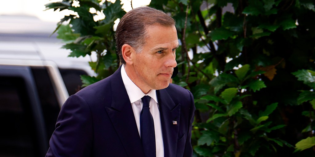 Hunter Biden prosecutor pushes back on president's politicization claim