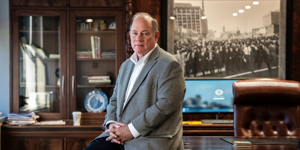 Detroit Mayor Mike Duggan launches independent run for Michigan governor
