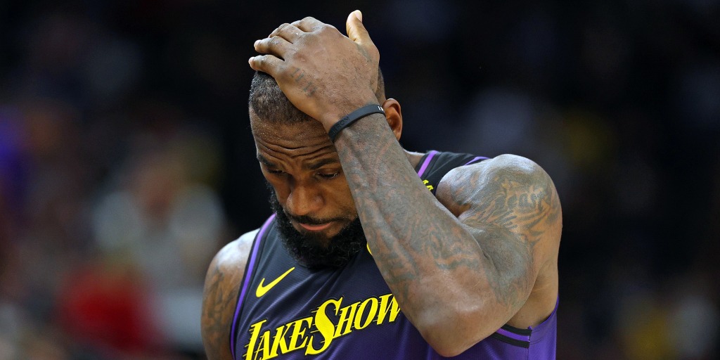 Are the Lakers still a championship contender? All signs point to no