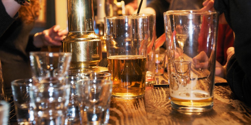 Surgeon General Calls for Alcohol Warning Labels Amid Cancer Risks