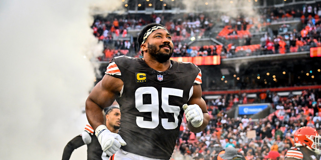 Browns star defensive end Myles Garrett requests trade