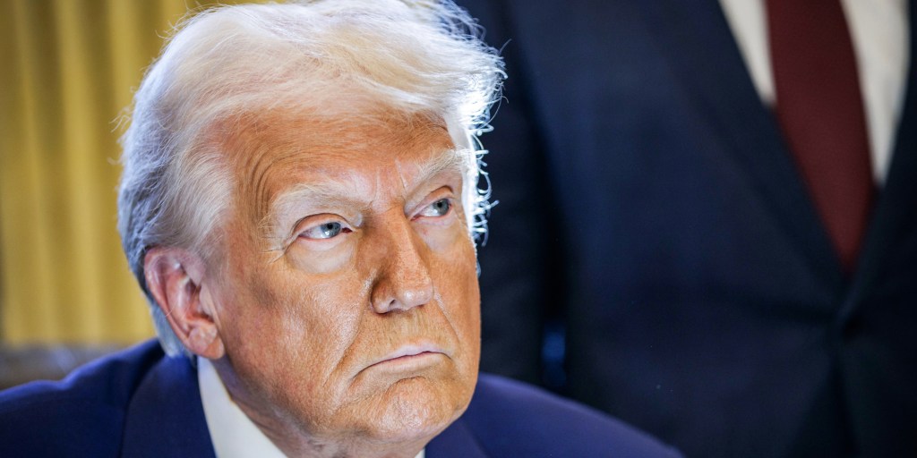 Trump administration tells federal agencies to make plans for large-scale layoffs of workers