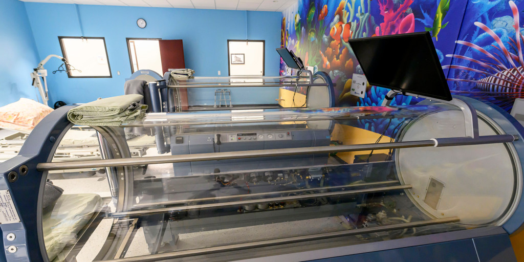 250313-Hyperbaric-chamber-Oxford-Center-Thomas-Cooper-aa-1225-83c28d.jpg