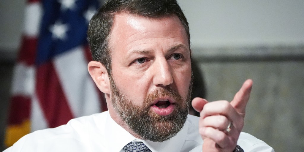 Republican senator floats using violence against journalists who report 'fake news'