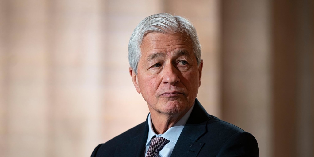 https://media-cldnry.s-nbcnews.com/image/upload/t_nbcnews-fp-1024-512,f_auto,q_auto:best/rockcms/2025-04/250409-jamie-dimon-mn-0840-ba8775.jpg