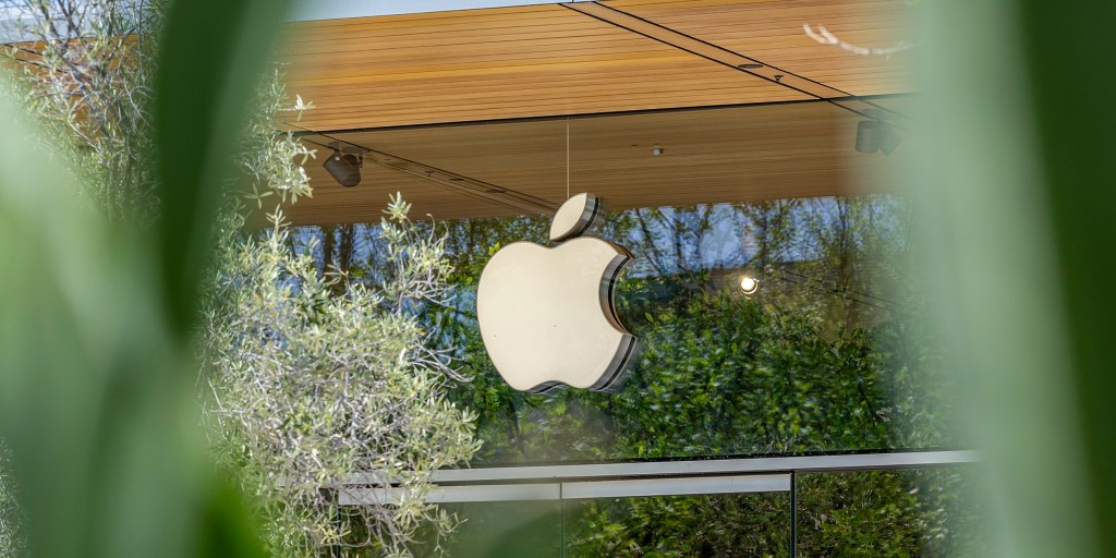 250501-apple-ch-0800-7a015e.jpg