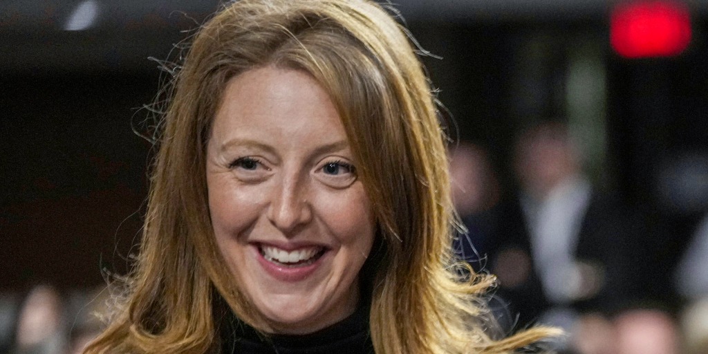 Trump’s surgeon general pick, bravely proving you don’t need a medical license when you’ve got a ring light and a supplement line.