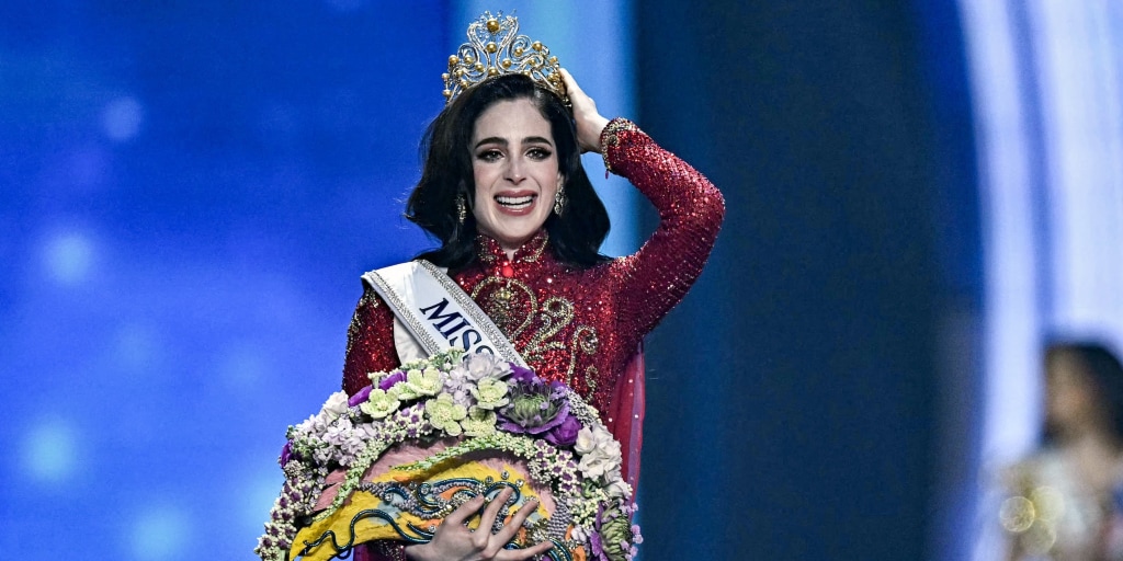 Miss Mexico Fátima Bosch Fernández crowned Miss Universe 2025