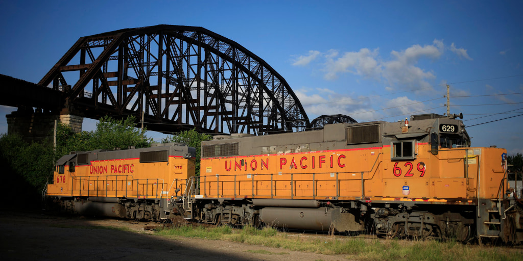 2 big rail unions oppose $85B Union Pacific-Norfolk Southern merger over safety and cost concerns
