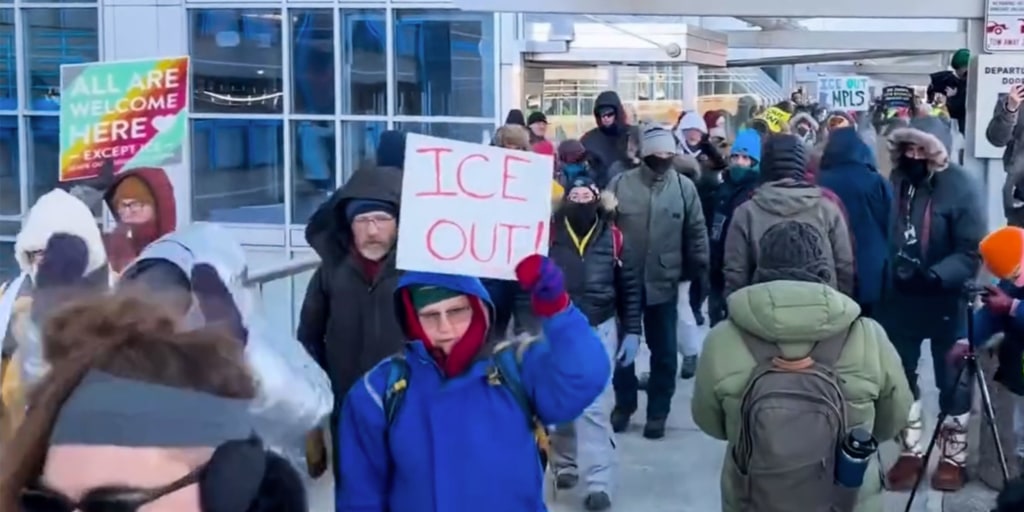 Thousands rally against ICE in Minneapolis amid below-zero temperatures