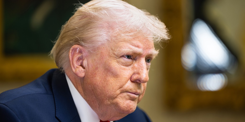 Trump talks Minneapolis, Joe Rogan, the Fed, AI and 2028 in a wide-ranging interview