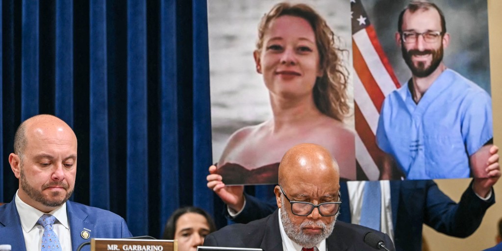 Trump's immigration heads questioned over Pretti, Good killings in House hearing