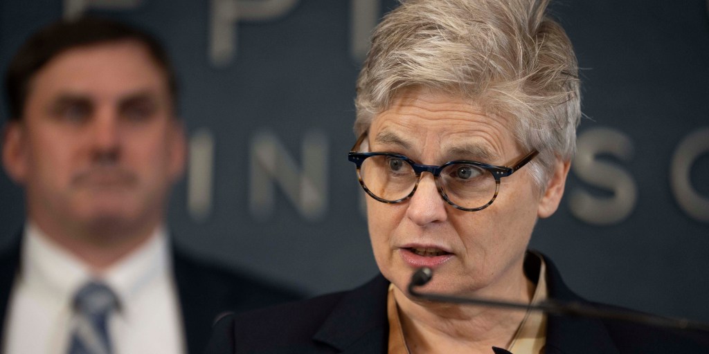 ICE agent charged with second-degree assault in Minnesota for allegedly pointing gun at civilians