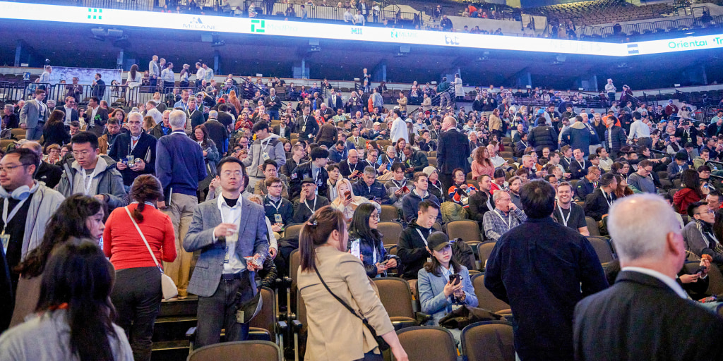 Crowd shrinks as Berkshire Hathaway's new CEO leads the annual meeting for the first time Saturday