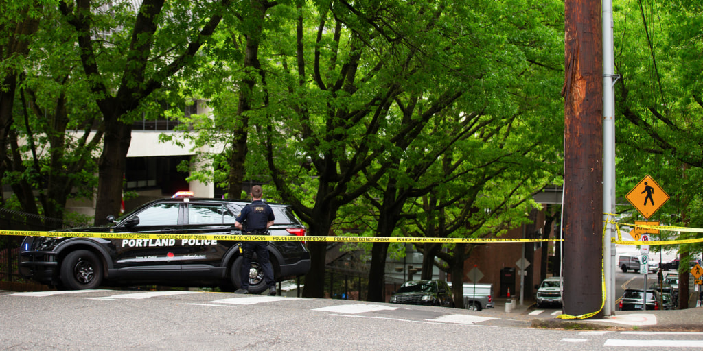 Man drives car full of explosives into building of Oregon athletic club